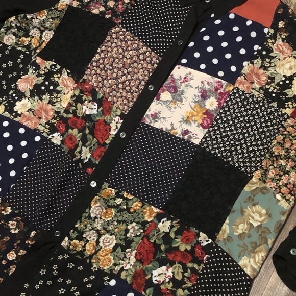 Express Top Women's Medium Patchwork Oversized Button Front Chiffon Tunic Boho - Picture 3 of 8